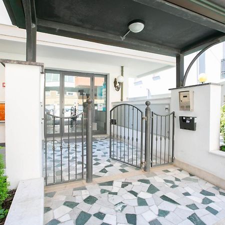 Residence Villa Dei Pini Rimini Exteriér fotografie