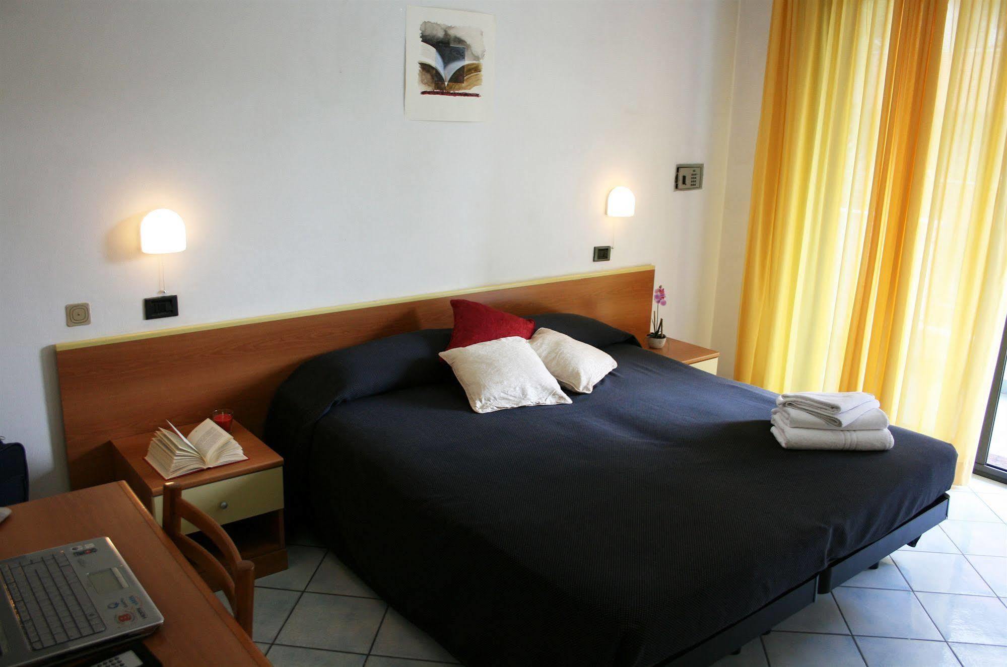 Residence Villa Dei Pini Rimini Exteriér fotografie
